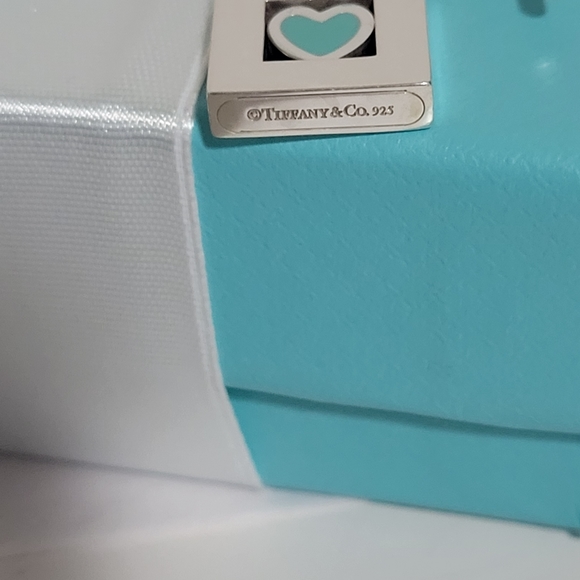 ๐๐ Authentic Rare Tiffany & Co. Blue Enamel Heart Lock Pendant (Openable)๐๐ - Picture 6 of 15